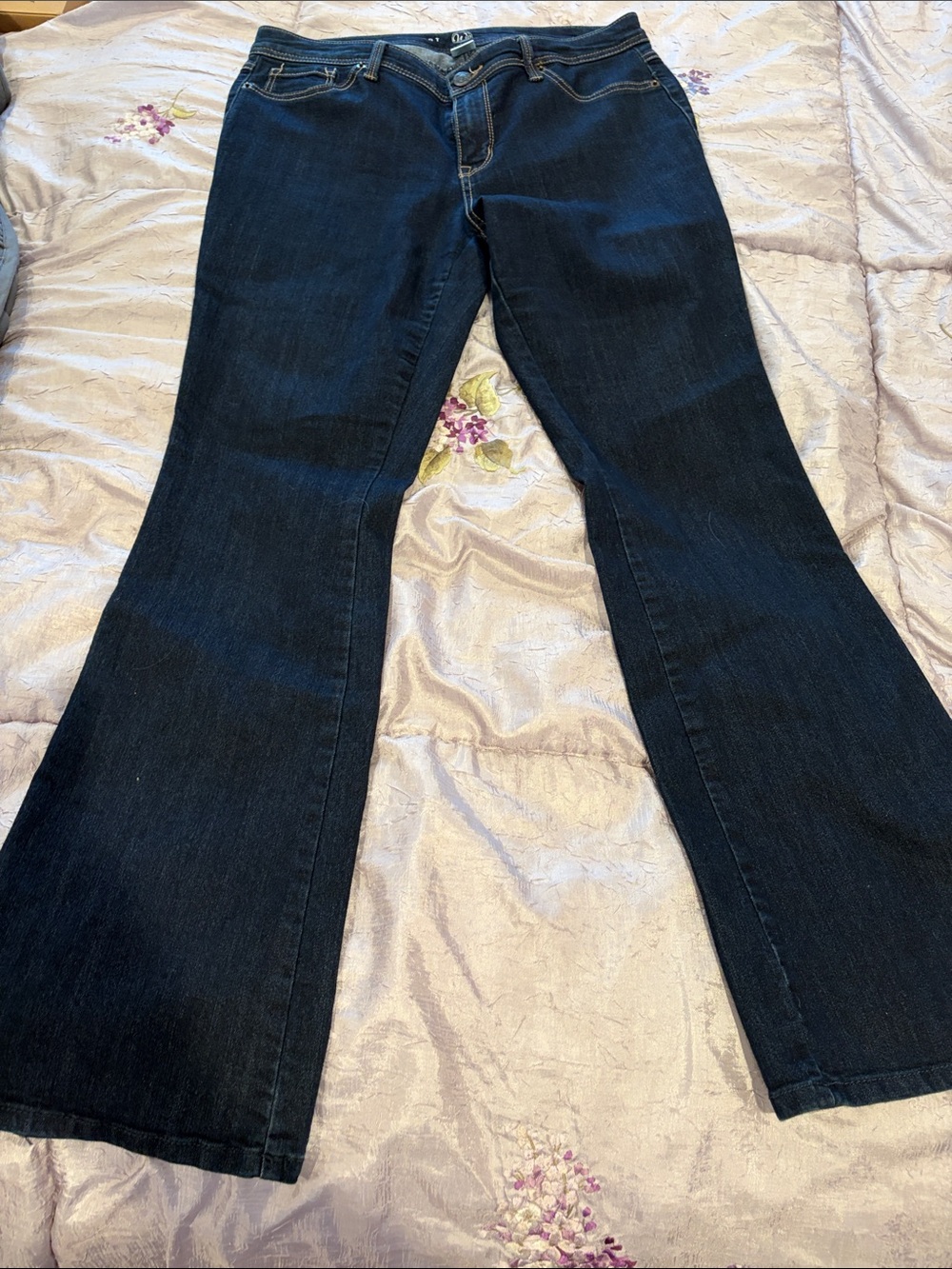 W62 Dark Indigo Women's Flare Jeans